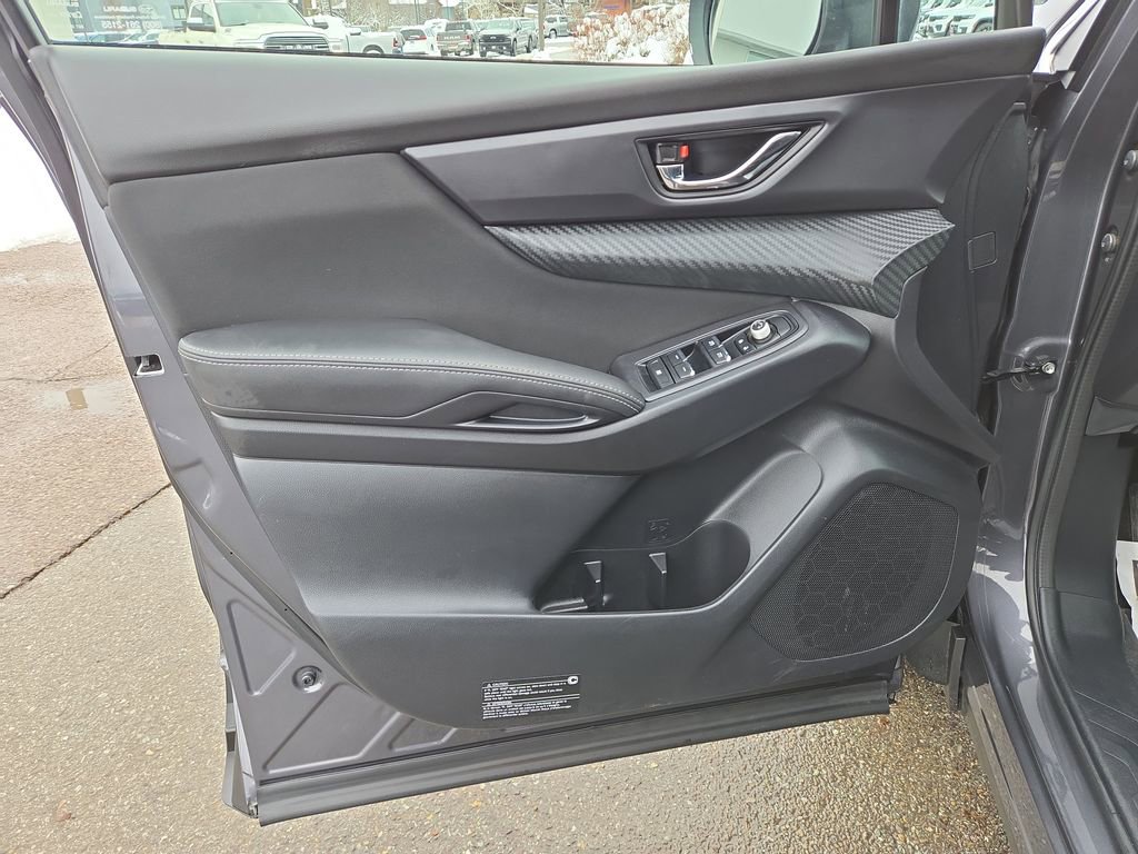 Used 2025 Subaru Ascent Premium w/ Premium Package image 12