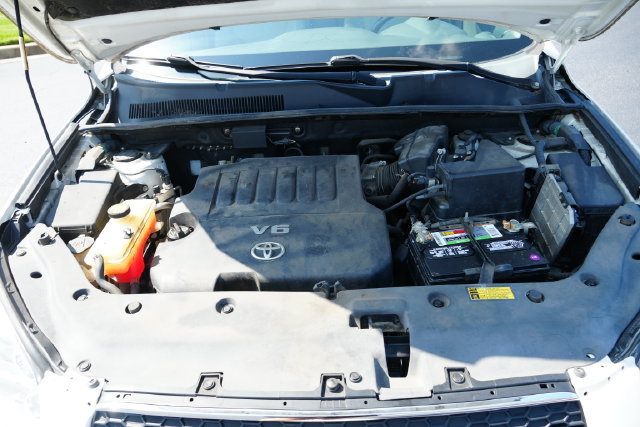 Used 2010 Toyota RAV4 Limited FWD image 14