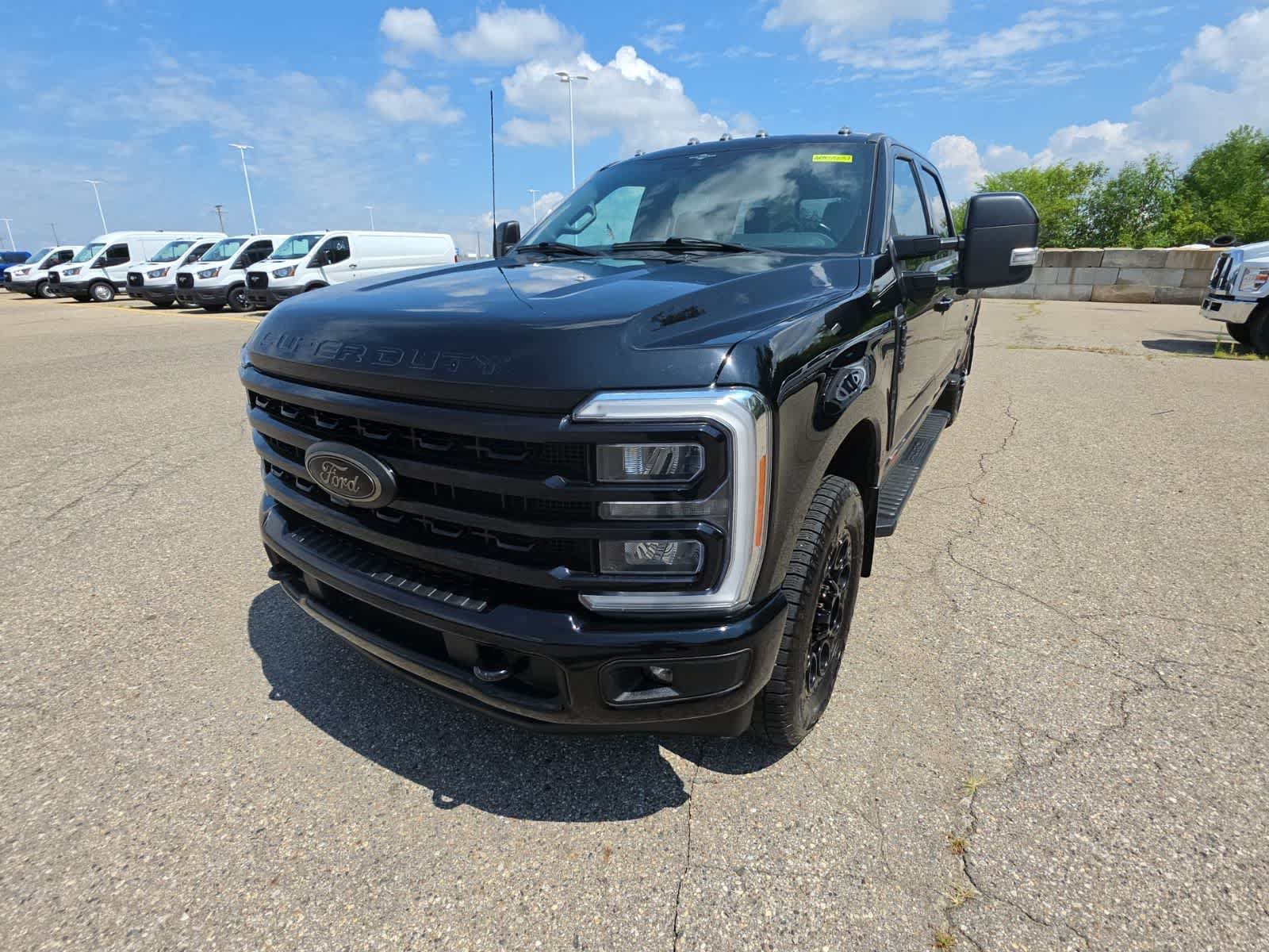 Used 2023 Ford F350 Lariat w/ Black Appearance Package AWD/4WD image 2
