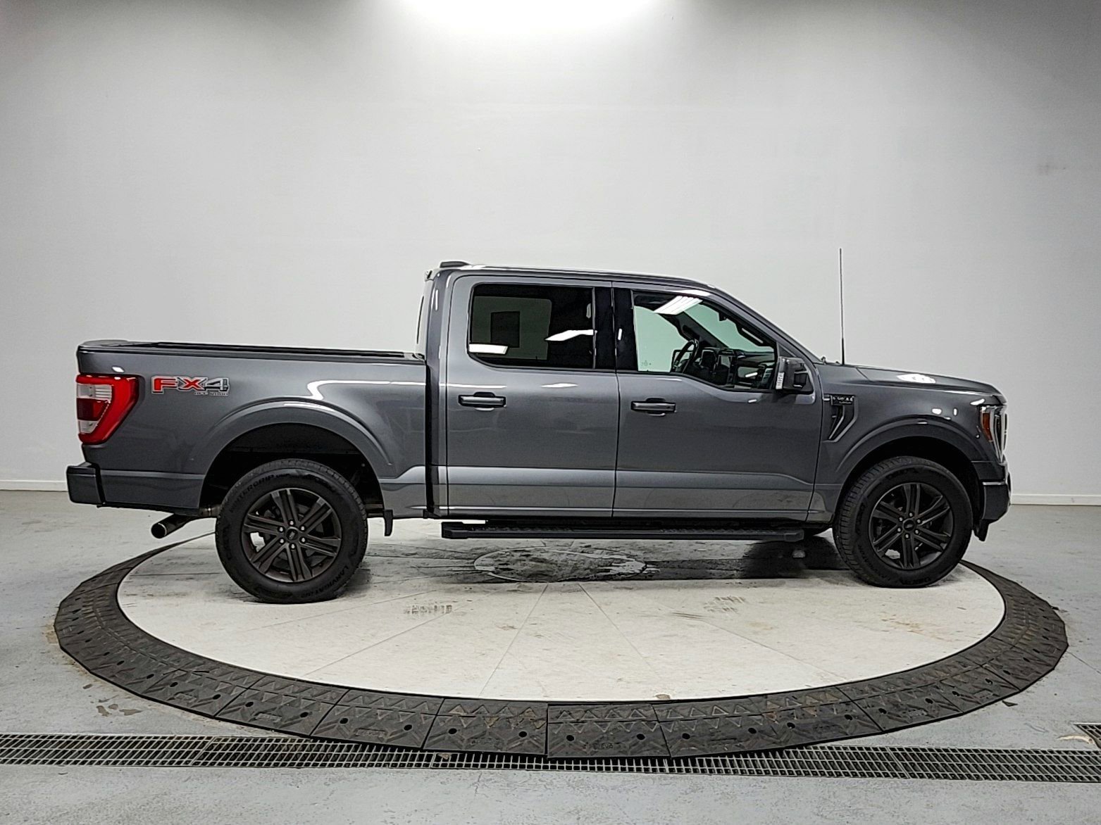 Used 2022 Ford F150 Lariat w/ Equipment Group 502A High AWD/4WD image 8