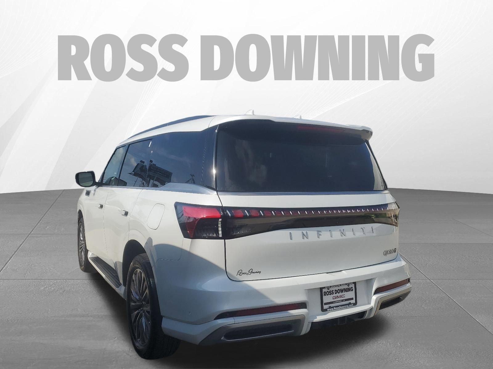 Used 2025 INFINITI QX80 Sensory AWD/4WD image 8