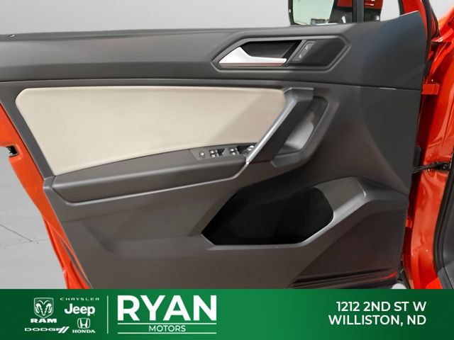 Used 2019 Volkswagen Tiguan SE FWD image 28