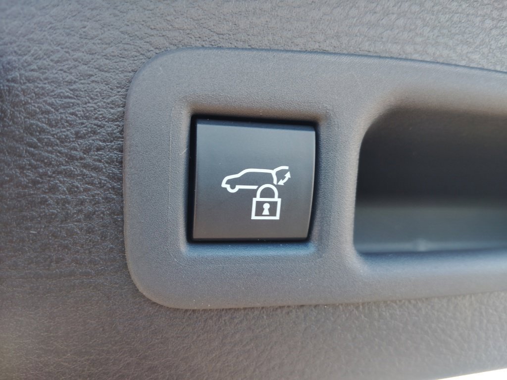 New 2026 Toyota Sienna Platinum AWD/4WD image 20