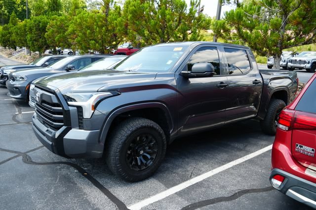 Used 2025 Toyota Tundra SR w/ SR Tow Package AWD/4WD image 8