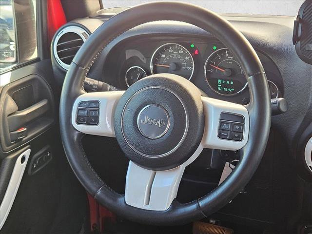 Used 2015 Jeep Wrangler Unlimited Sahara image 11