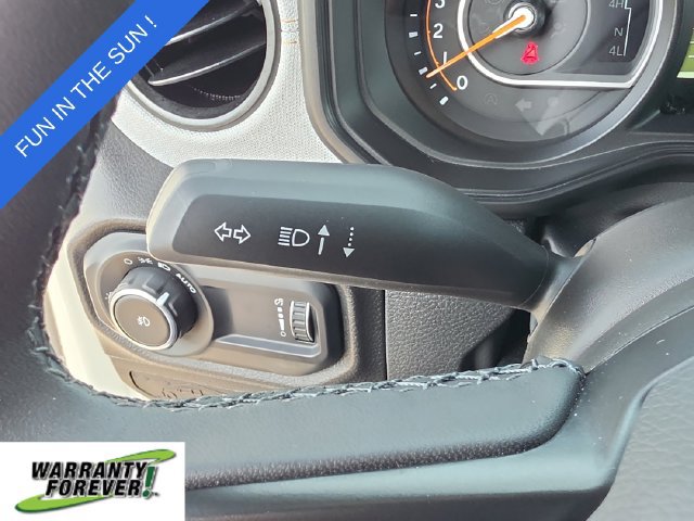 Used 2025 Jeep Wrangler Sport AWD/4WD image 17