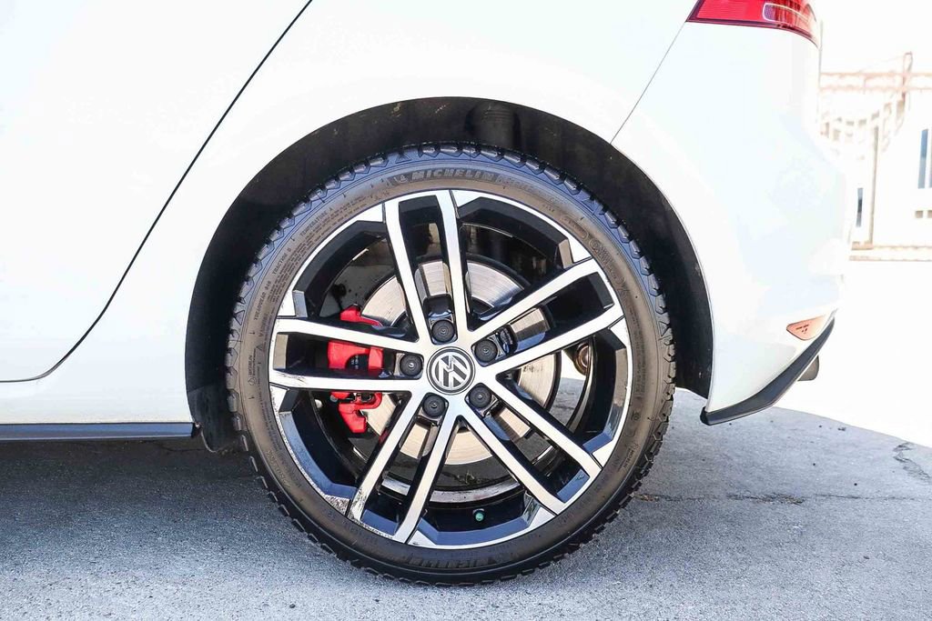 Used 2017 Volkswagen GTI Sport image 11
