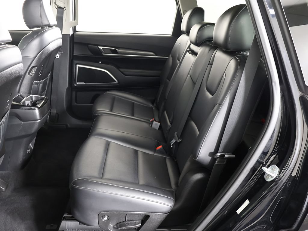 Used 2022 Kia Telluride LX FWD image 32