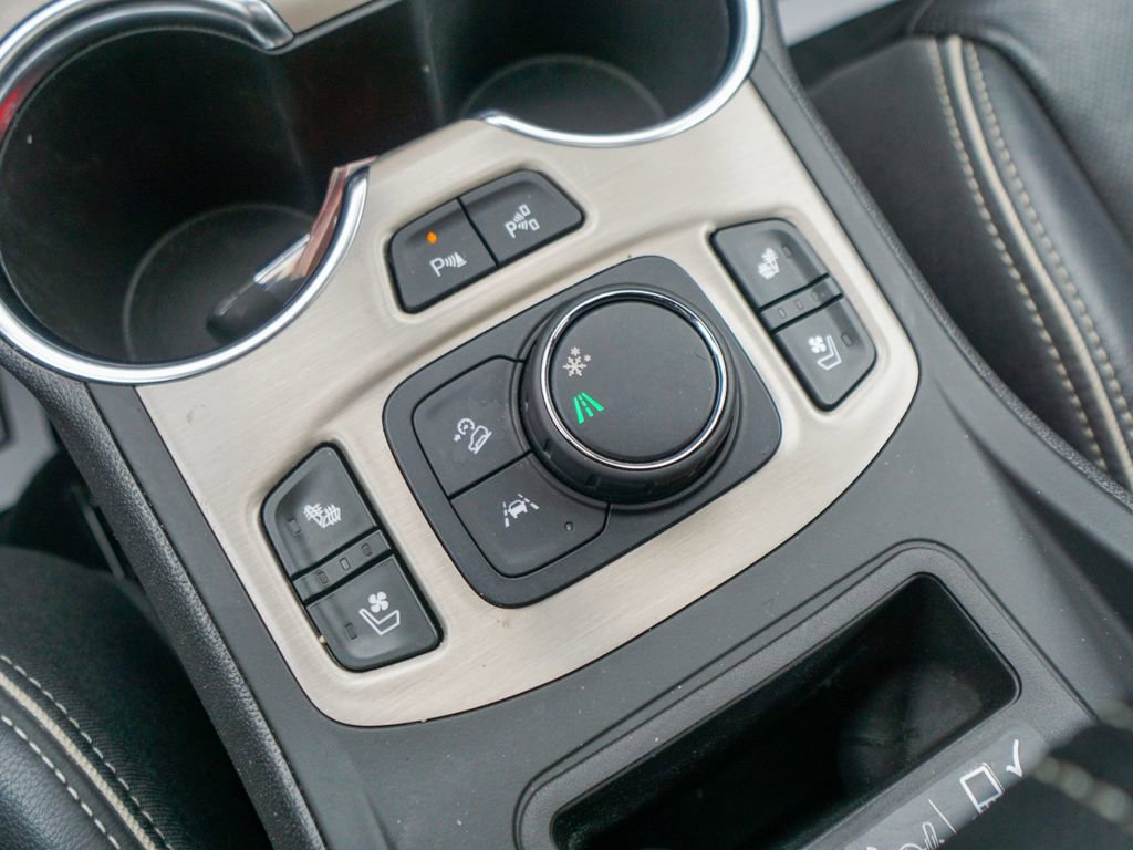 Used 2018 GMC Terrain Denali w/ Advanced Safety Package image 27