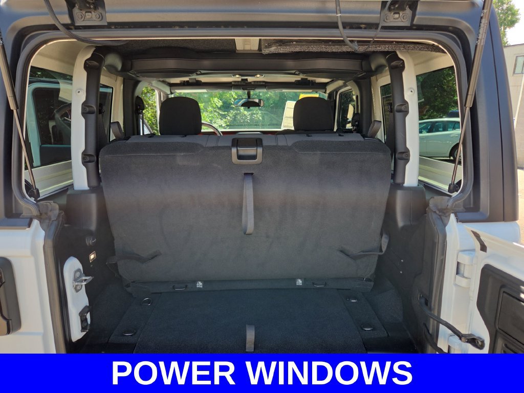 Used 2021 Jeep Wrangler Rubicon w/ Cold Weather Group AWD/4WD image 11