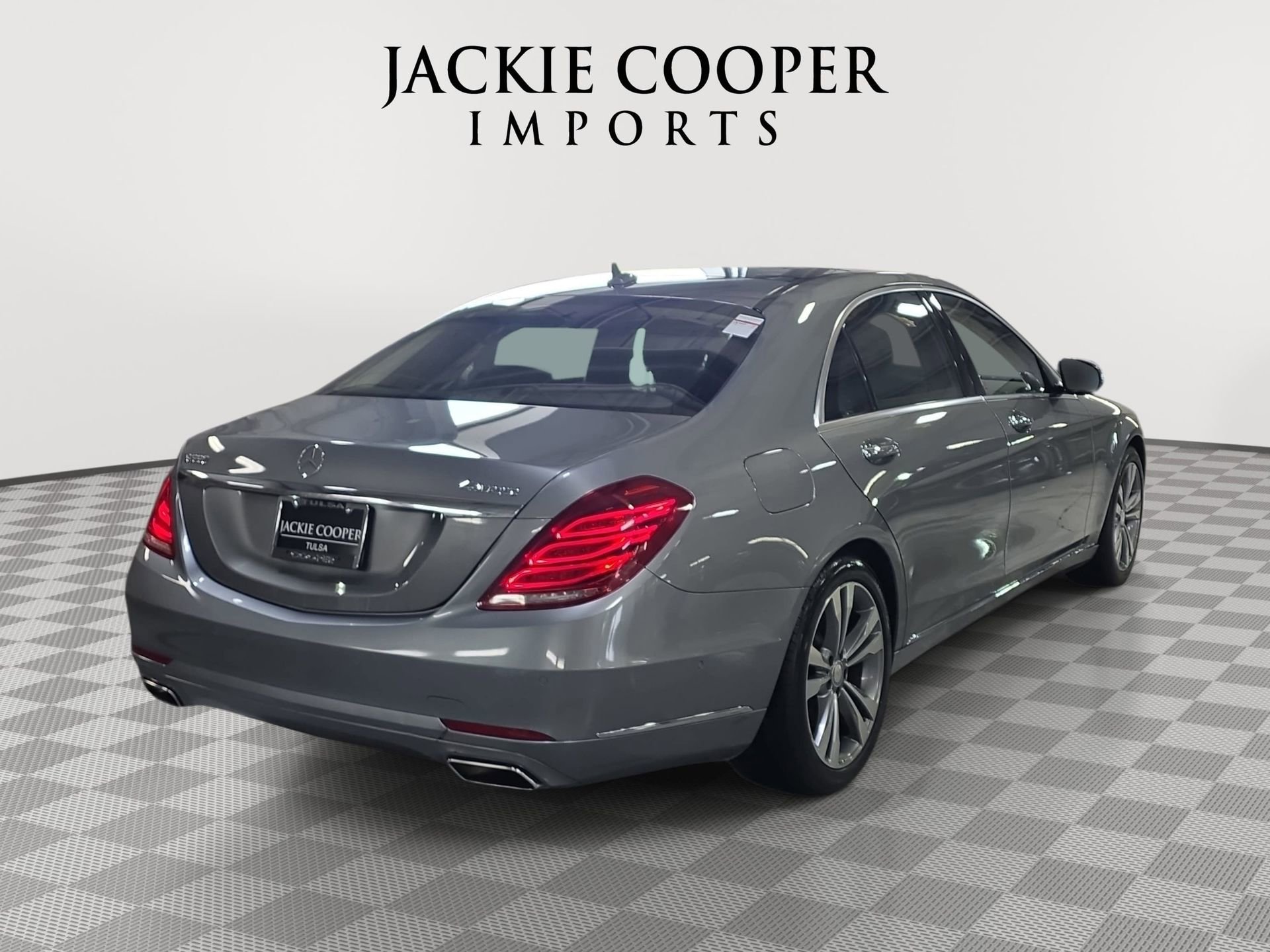 Used 2015 Mercedes-Benz S 550 4MATIC Sedan image 5