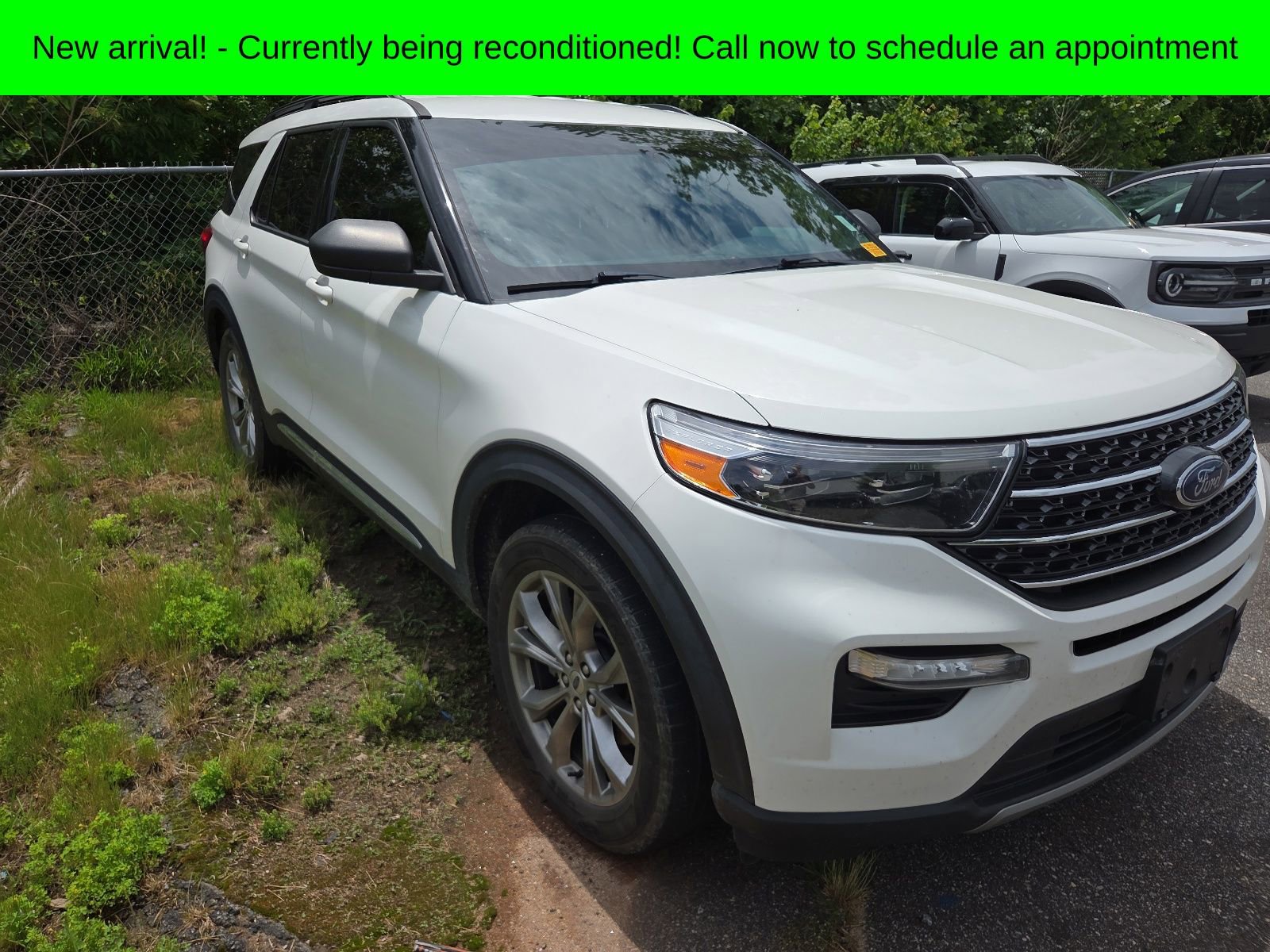Used 2020 Ford Explorer XLT w/ Equipment Group 202A AWD/4WD image 2