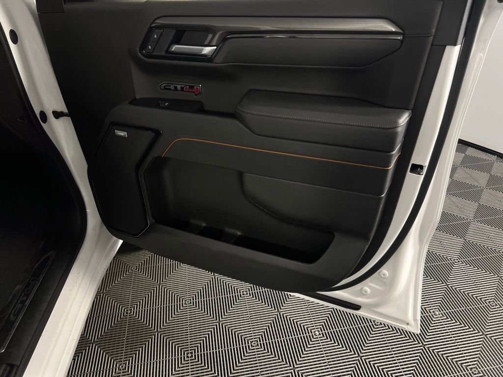Used 2025 GMC Sierra 1500 AT4 image 31