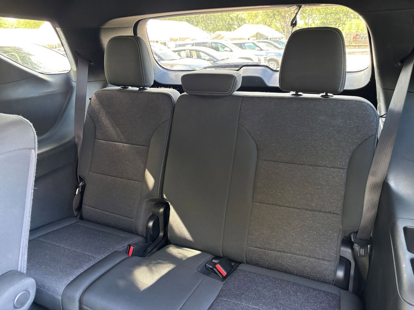 Used 2025 Chevrolet Traverse LT image 42