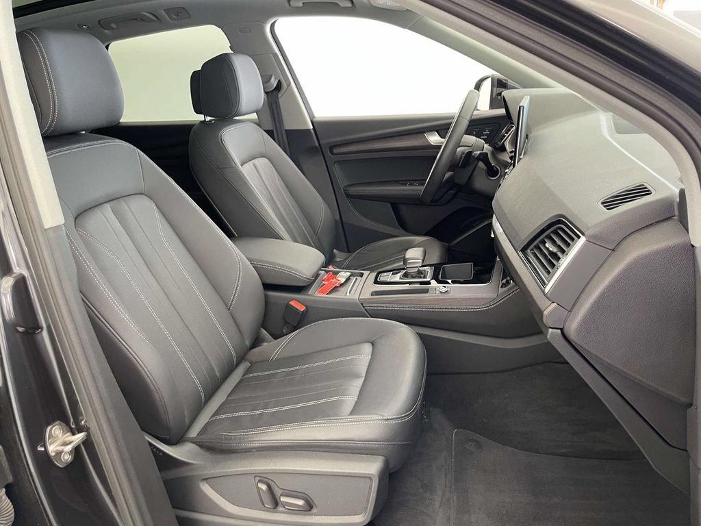 Used 2021 Audi Q5 2.0T Premium Plus w/ Premium Plus Package AWD/4WD image 21
