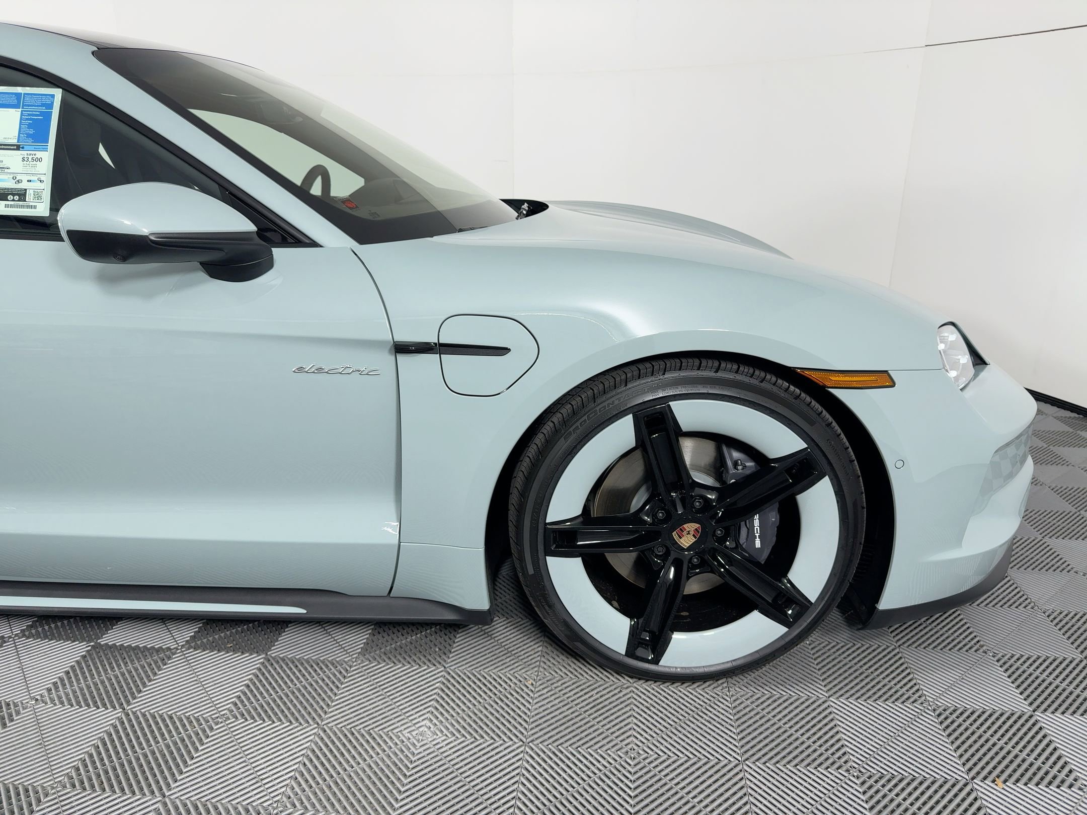 New 2026 Porsche Taycan image 12