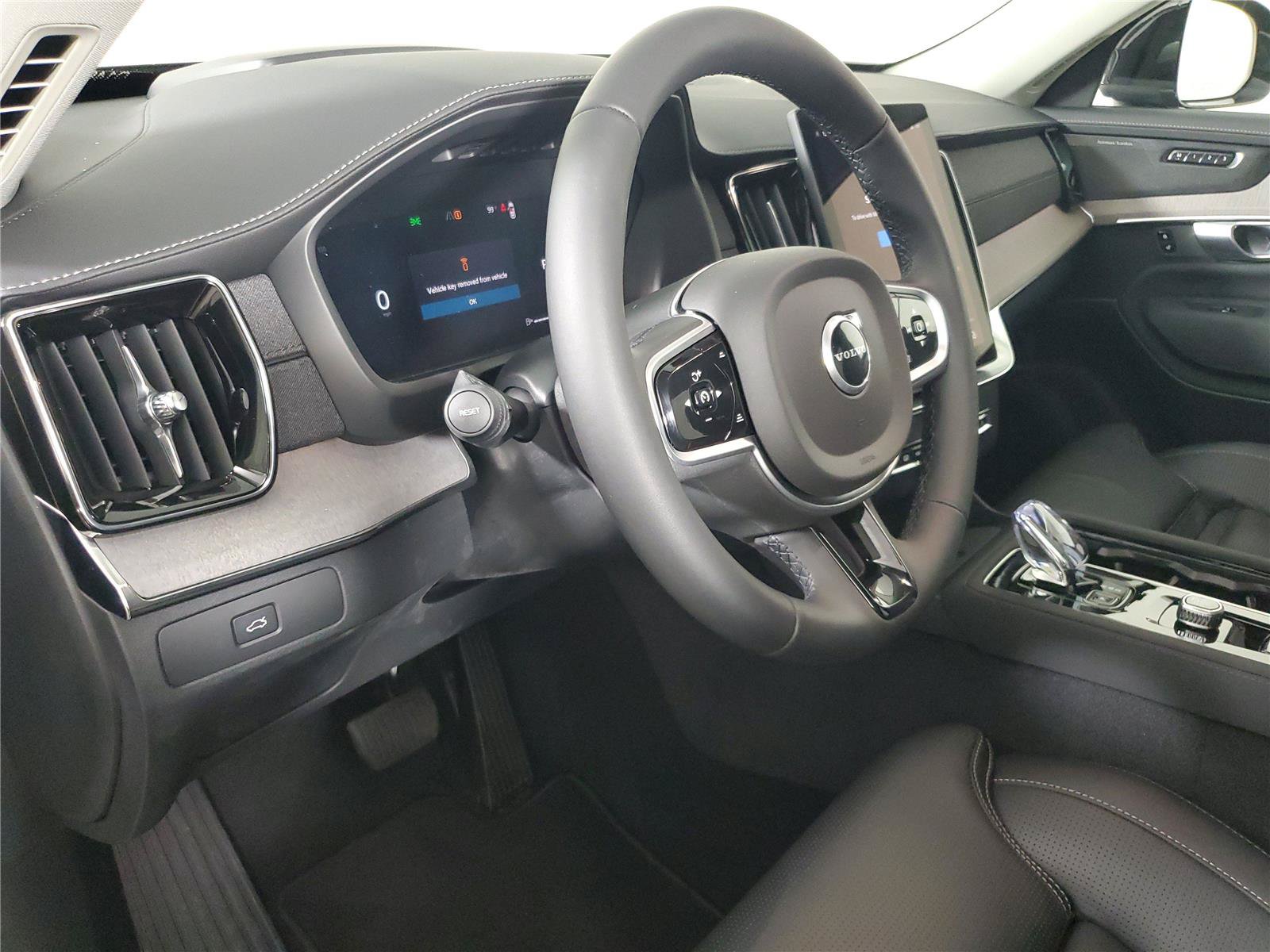 Certified 2026 Volvo XC90 B6 Ultra AWD/4WD image 21
