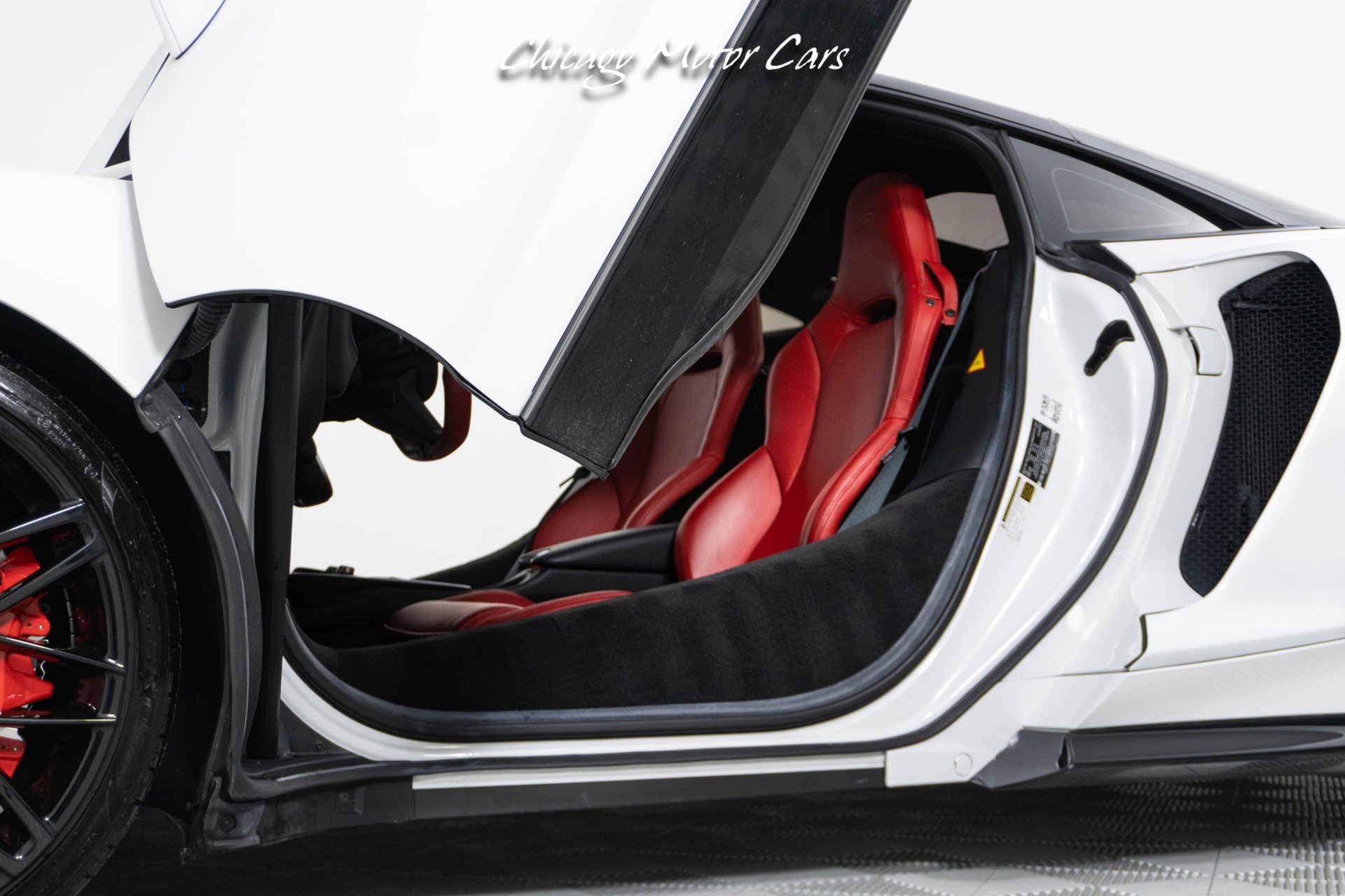 Used 2023 McLaren GT RWD image 25