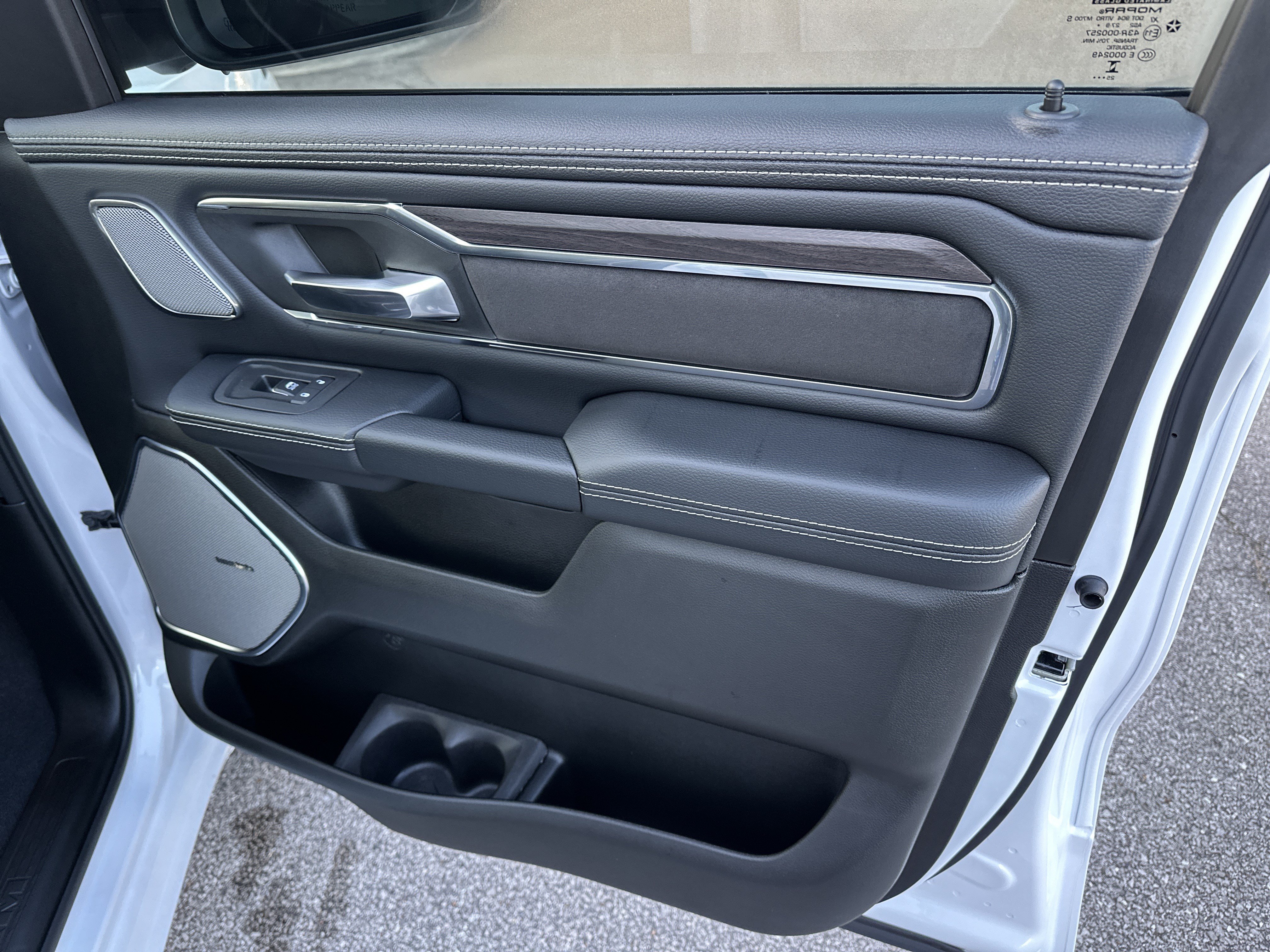 New 2026 RAM 1500 Laramie w/ Night Edition AWD/4WD image 15