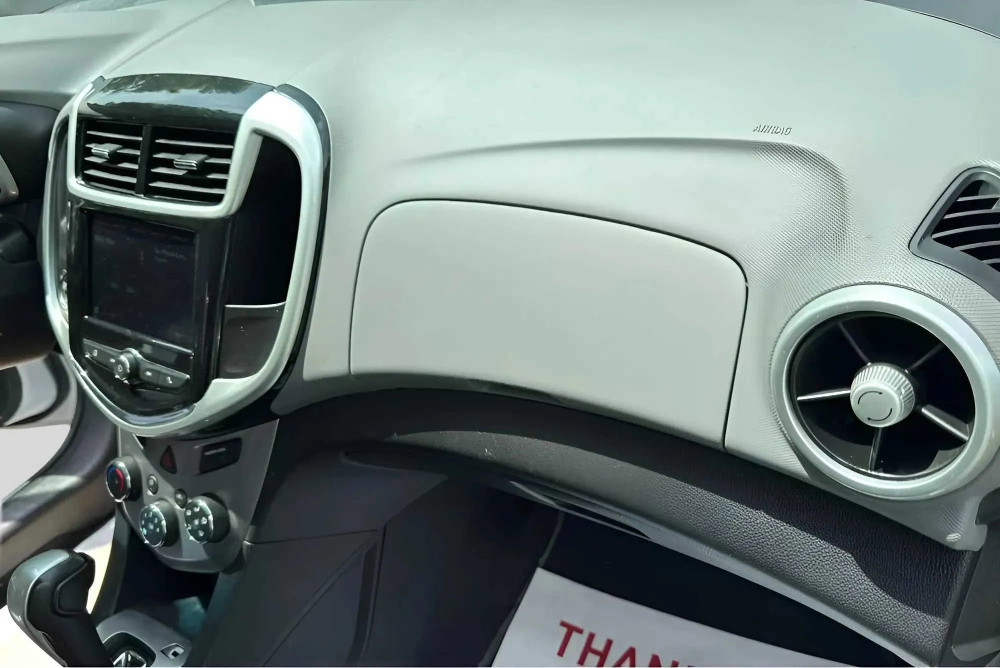 Used 2020 Chevrolet Sonic Premier image 19