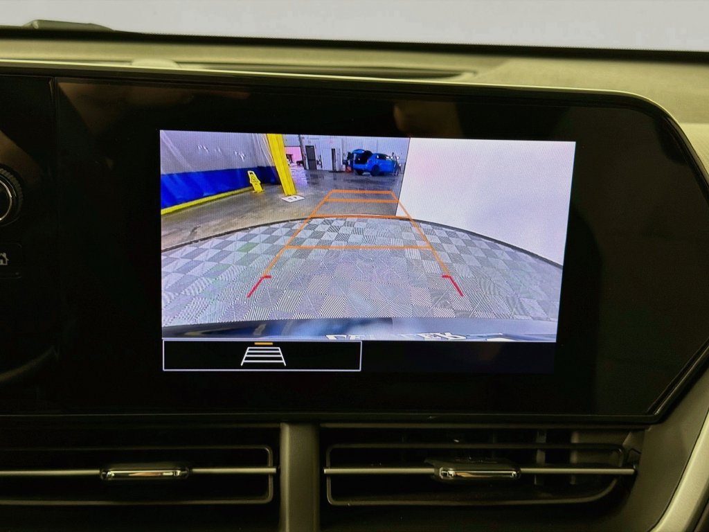 Used 2024 Chevrolet Trax LS FWD image 13