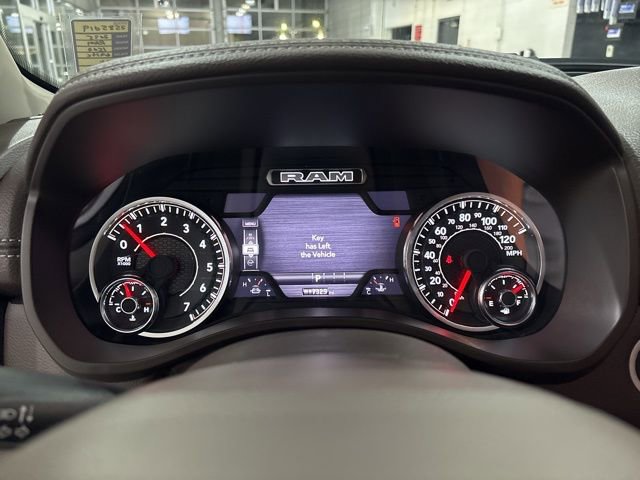 Used 2025 RAM 1500 Laramie AWD/4WD image 17