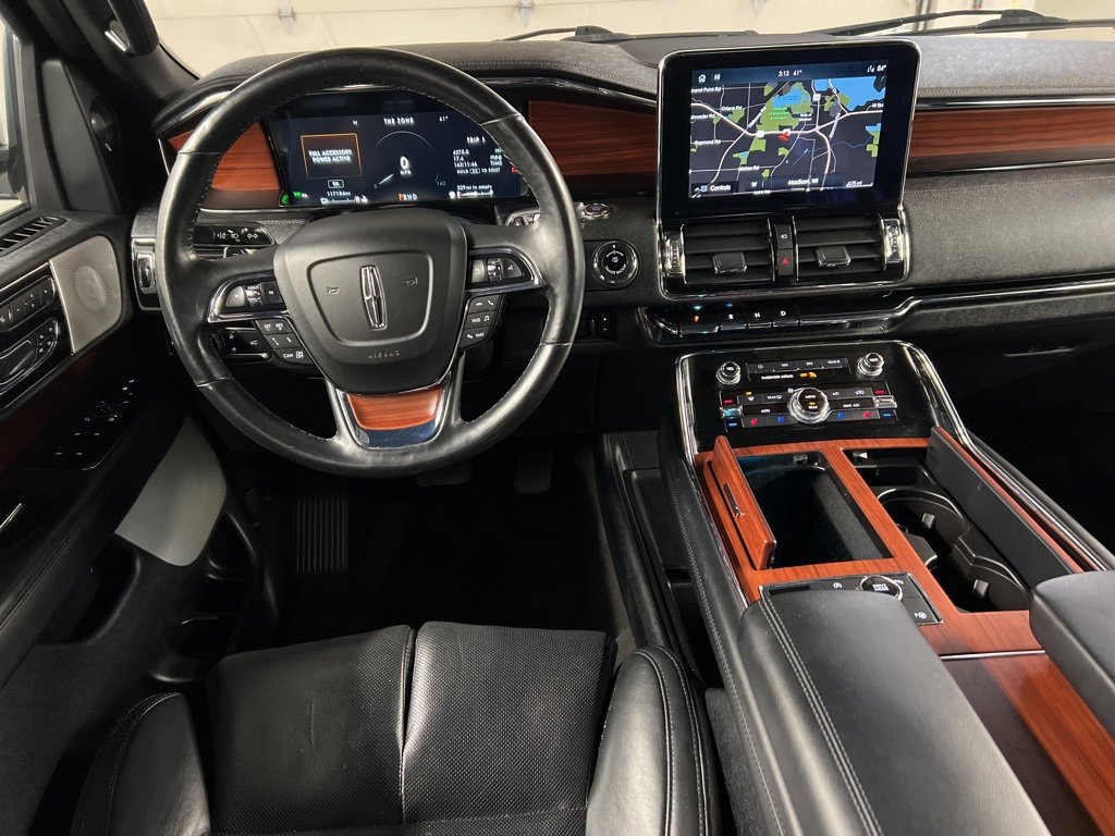 Used 2020 Lincoln Navigator L Reserve w/ Equipment Group 208A Reserve image 9