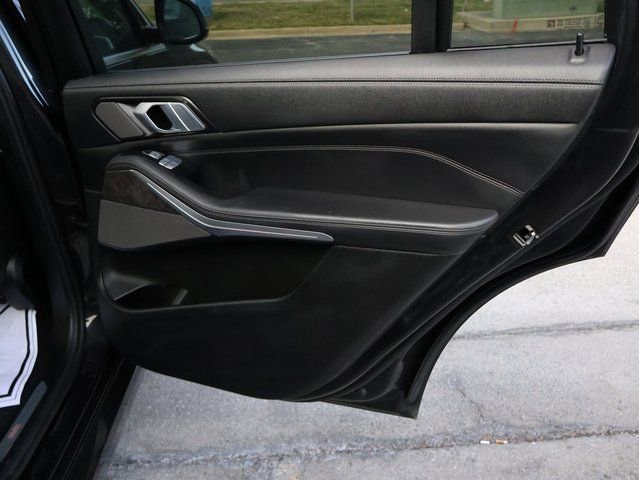 Used 2020 BMW X7 xDrive40i w/ Premium Package image 13