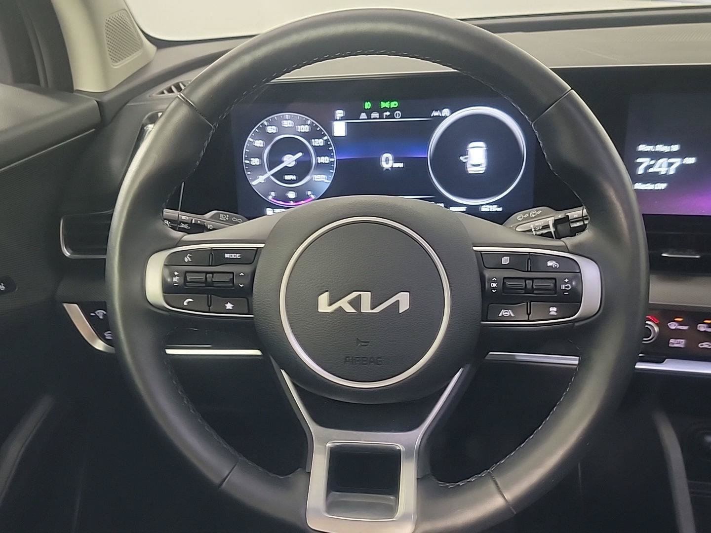 Used 2025 Kia Sportage SX AWD/4WD image 24