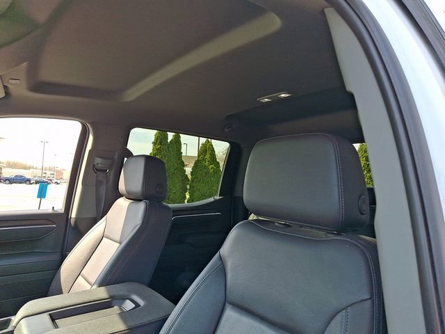 Certified 2025 GMC Sierra 1500 SLT image 13