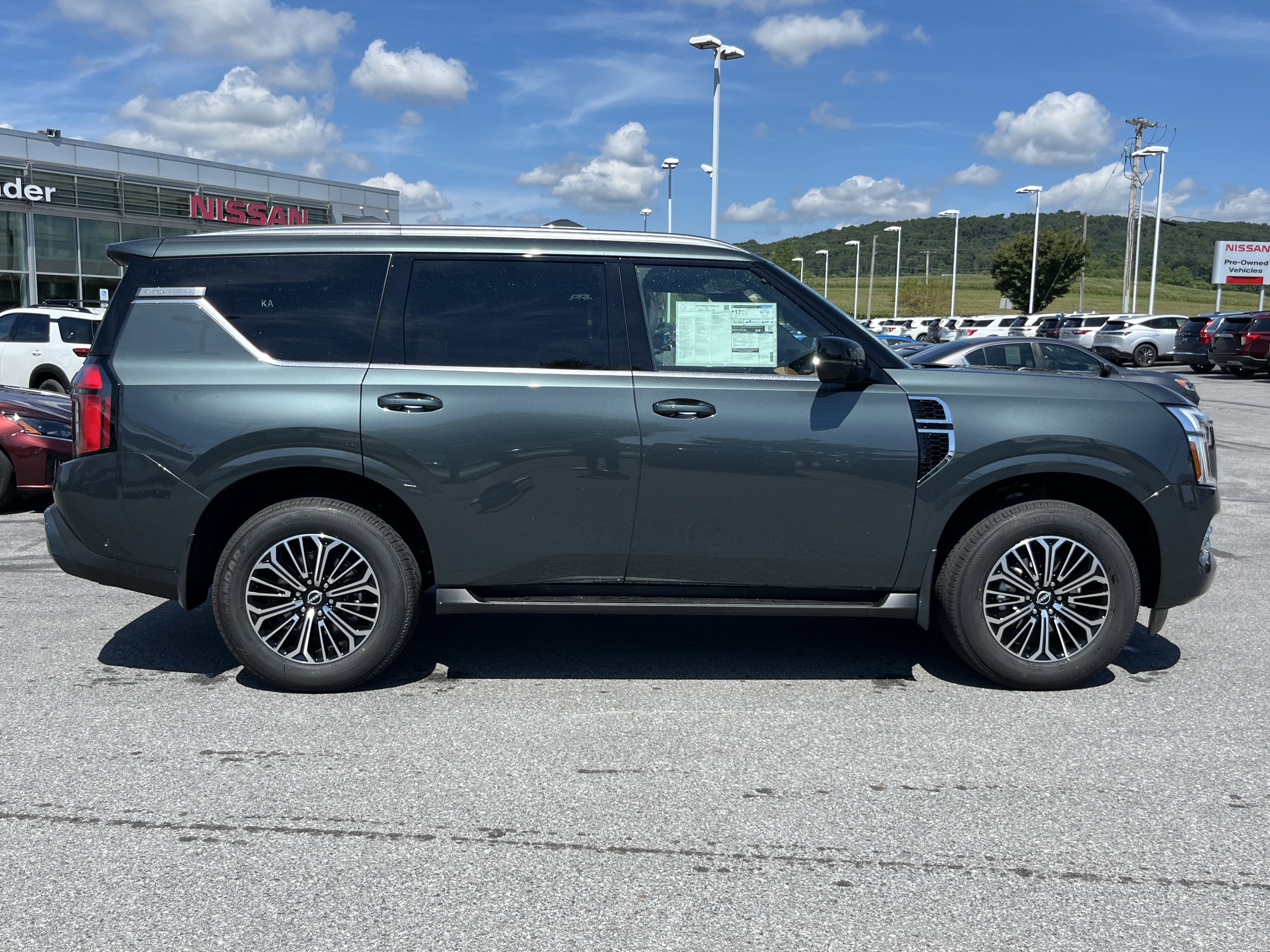 New 2026 Nissan Armada SL w/ Captain's Chari Seat Package AWD/4WD image 2