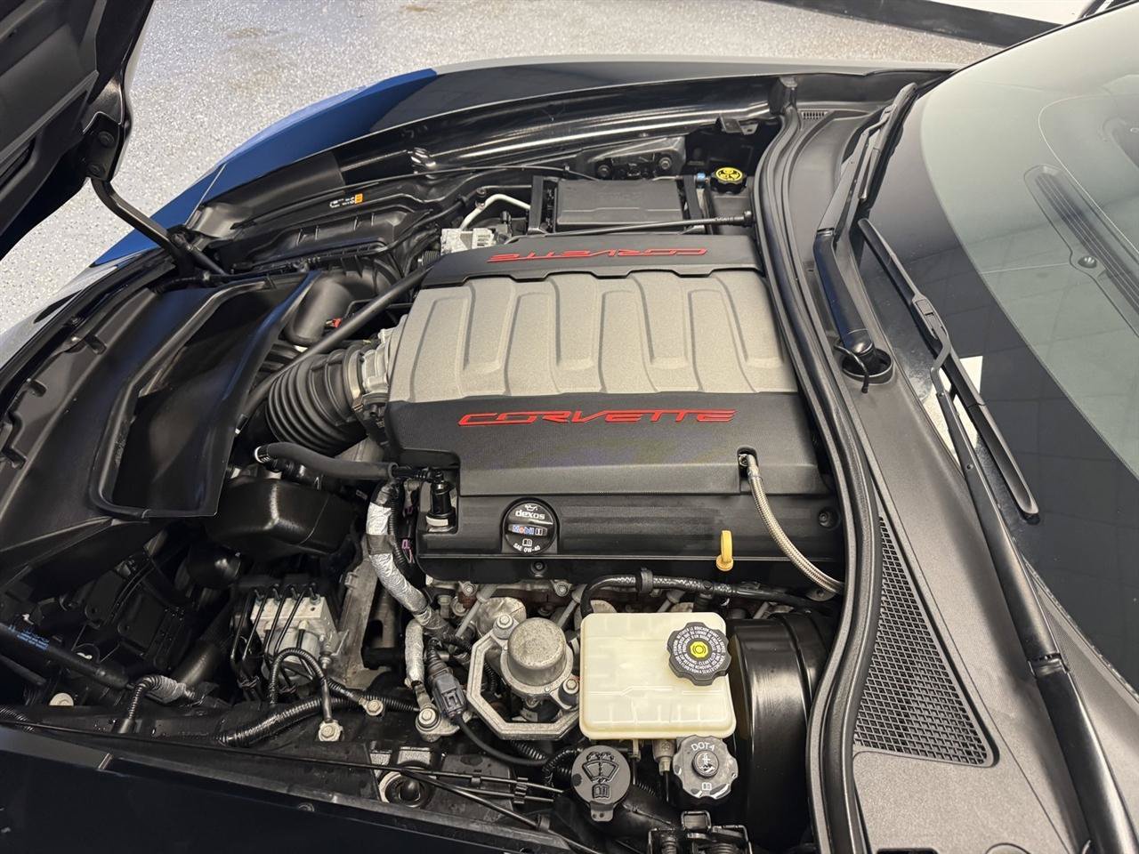 Used 2019 Chevrolet Corvette Stingray Coupe w/ 1LT RWD image 24