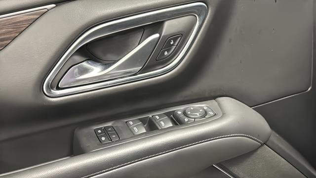 Used 2022 Chevrolet Suburban Z71 w/ Z71 Off-Road Package AWD/4WD image 21