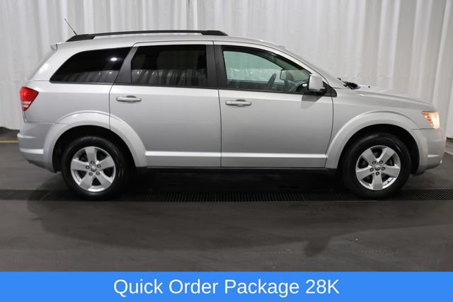 Used 2010 Dodge Journey SXT w/ Flexible Seating Group FWD image 2