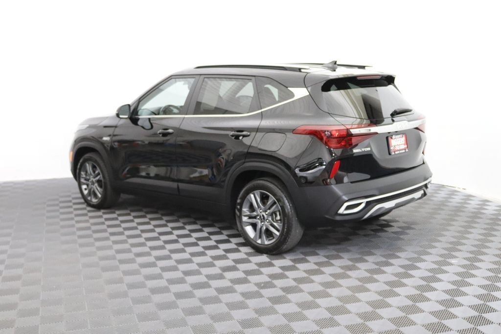 Used 2023 Kia Seltos S AWD/4WD image 6