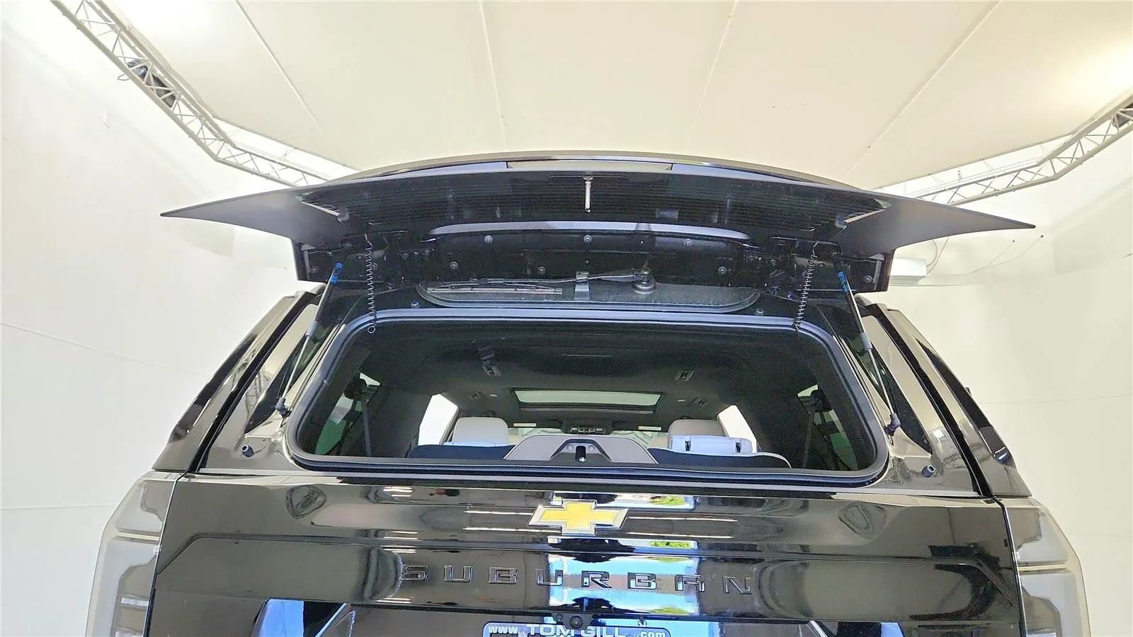 New 2026 Chevrolet Suburban Premier image 22