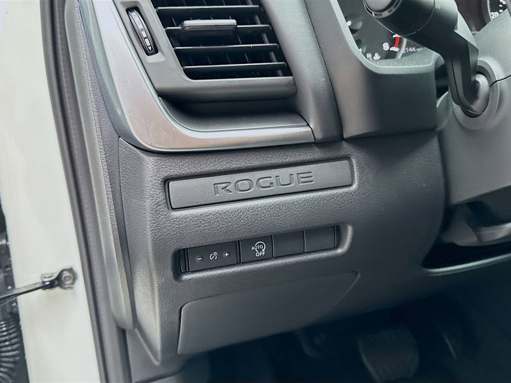 Certified 2026 Nissan Rogue S FWD image 32