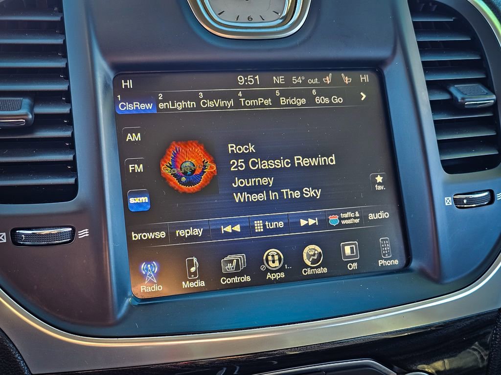 Used 2016 Chrysler 300 Limited image 21