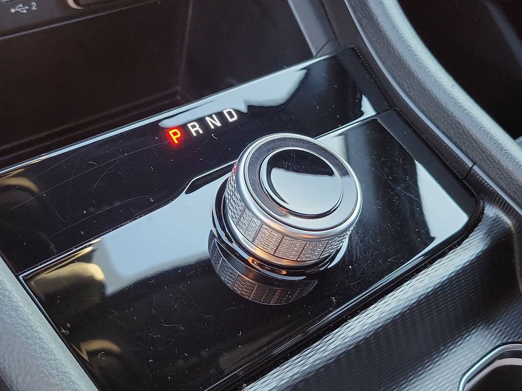 Used 2024 Jeep Grand Cherokee Laredo X w/ Trailer Tow Package image 32