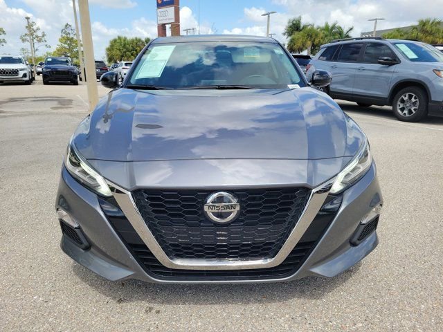 Used 2019 Nissan Altima 2.5 SR w/ SR Premium Package image 3