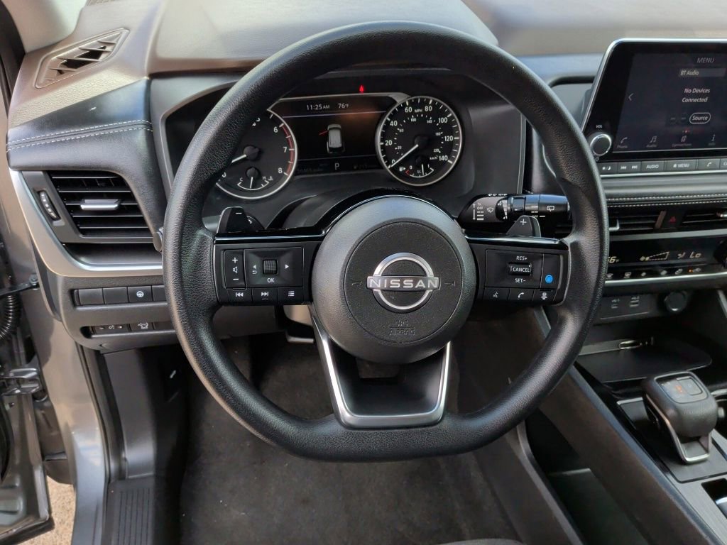 Used 2023 Nissan Rogue SV image 16