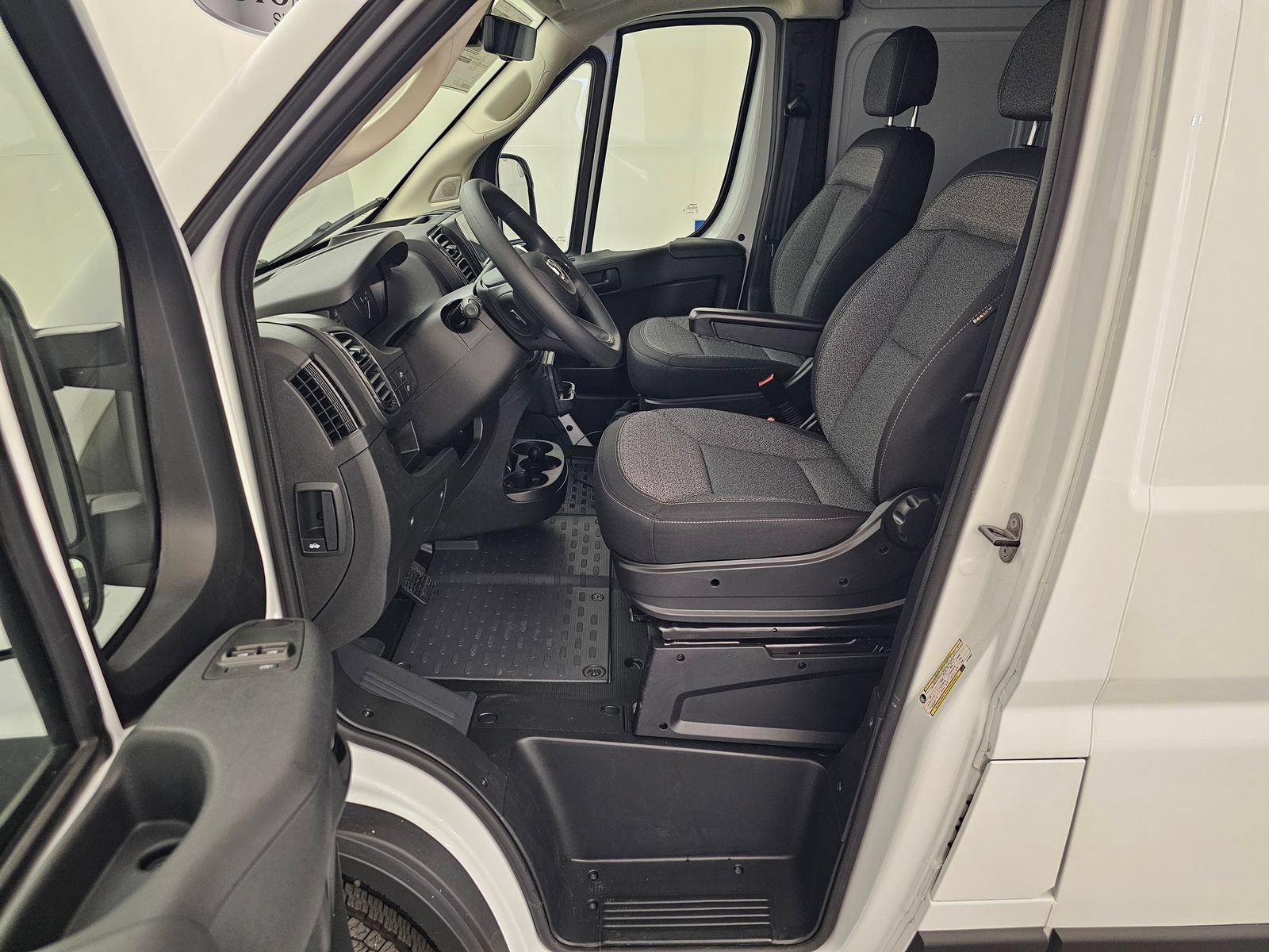 New 2026 RAM ProMaster 3500 FWD image 4