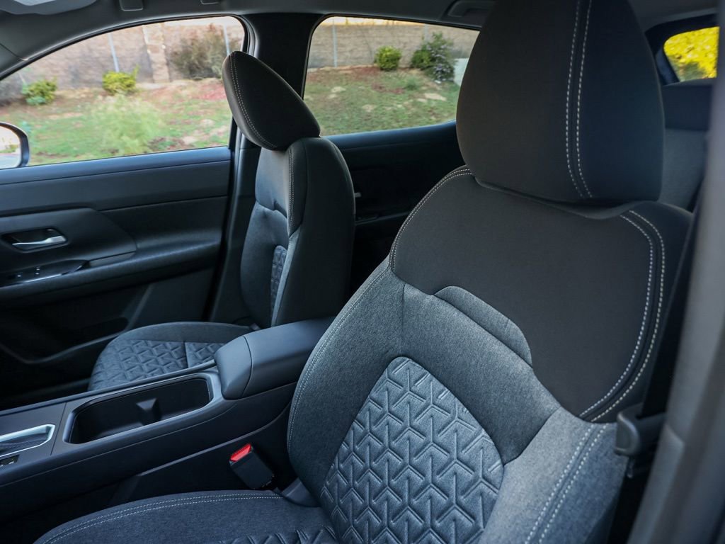 New 2026 Nissan Kicks SV w/ Cold Weather Package image 15