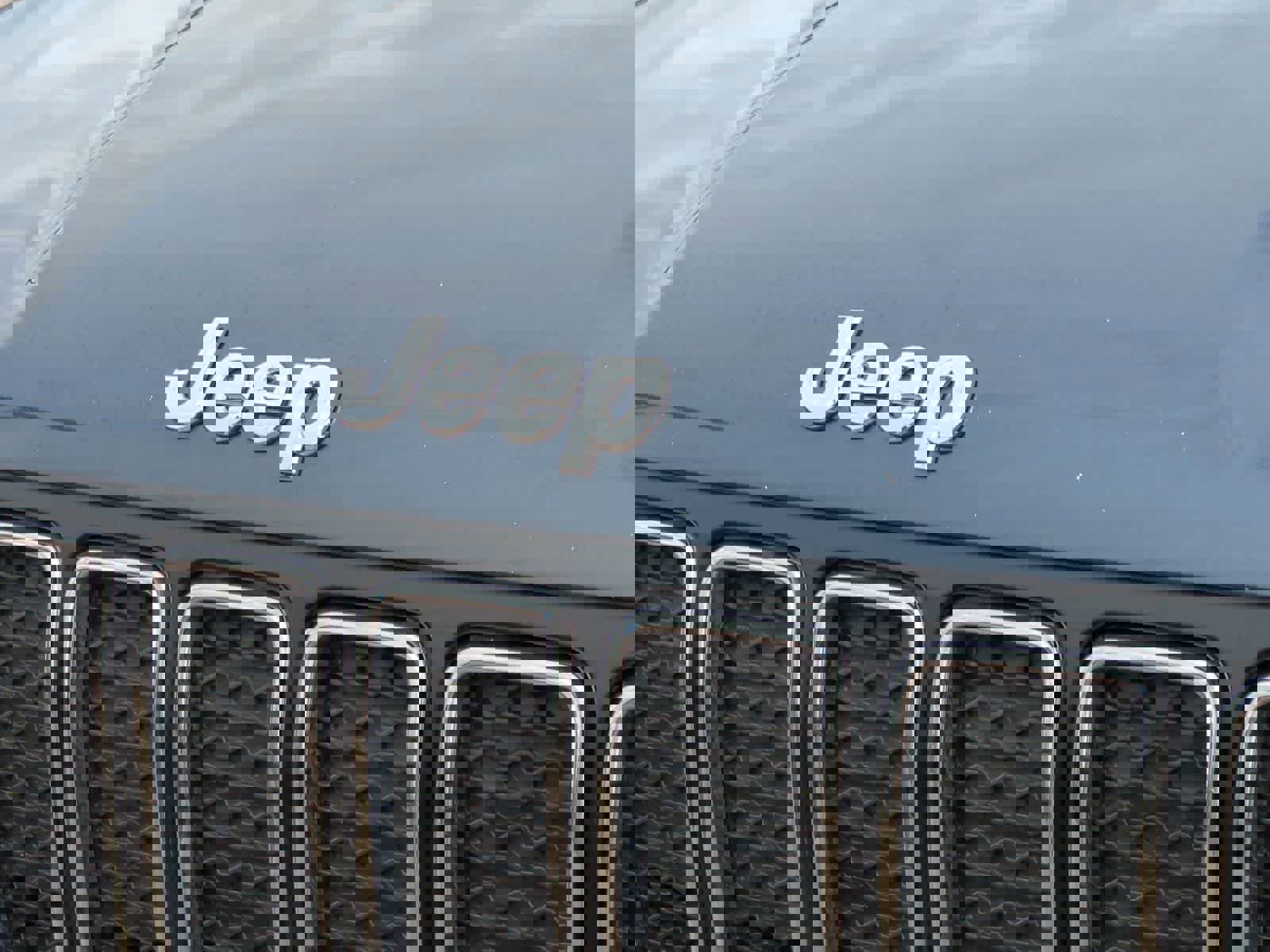 Used 2020 Jeep Renegade Latitude w/ Cold Weather Group AWD/4WD image 12