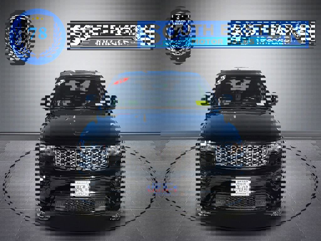 Used 2019 Jeep Grand Cherokee Altitude image 3