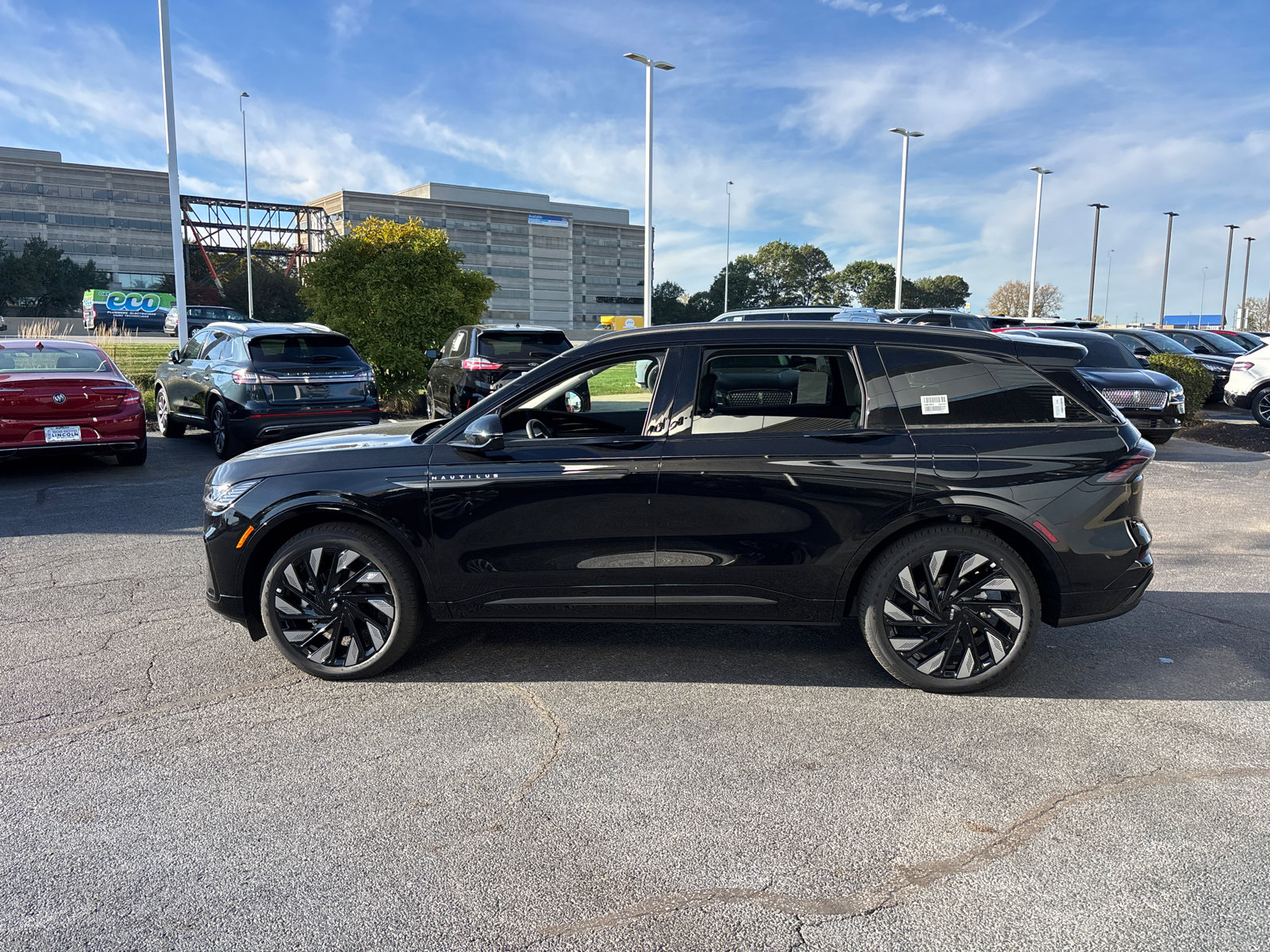 New 2026 Lincoln Nautilus Reserve image 4