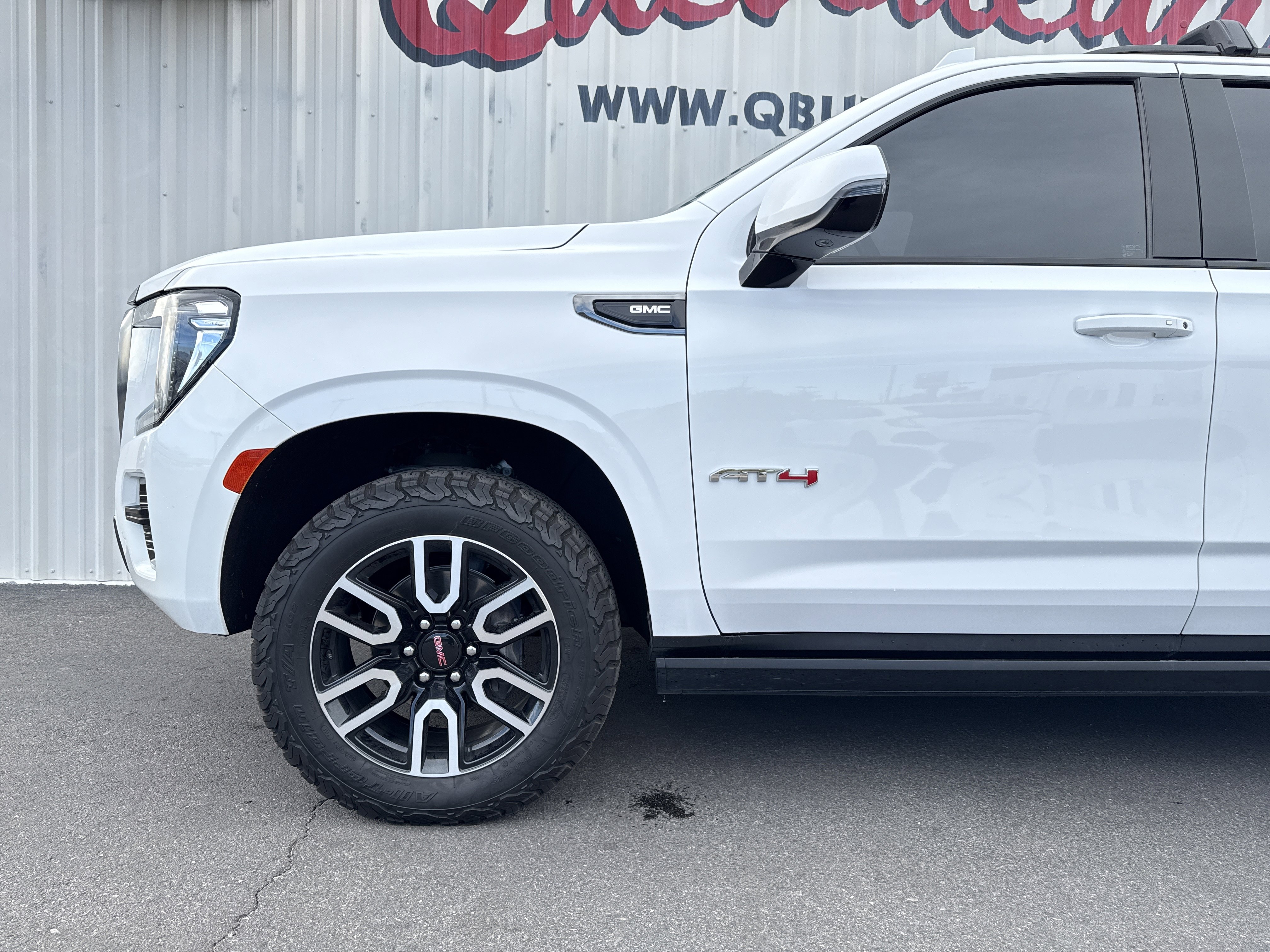 Used 2022 GMC Yukon AT4 image 4