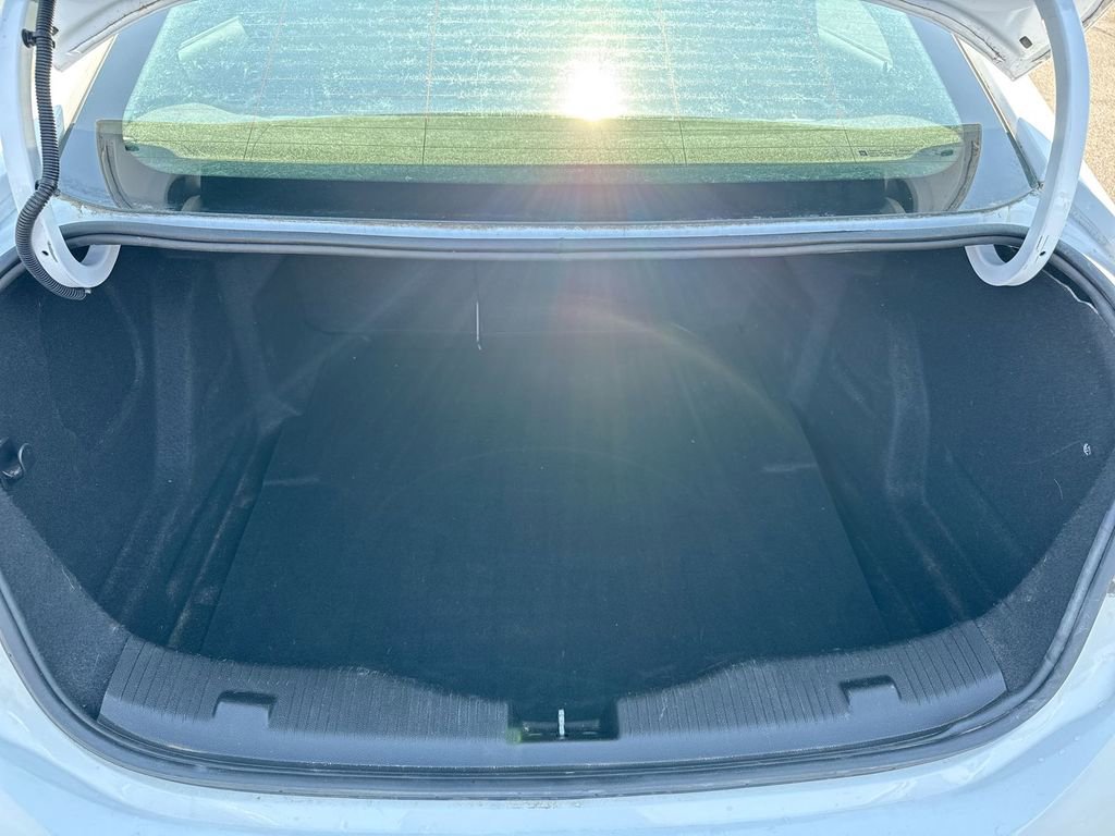 Used 2018 Chevrolet Cruze LT FWD image 23