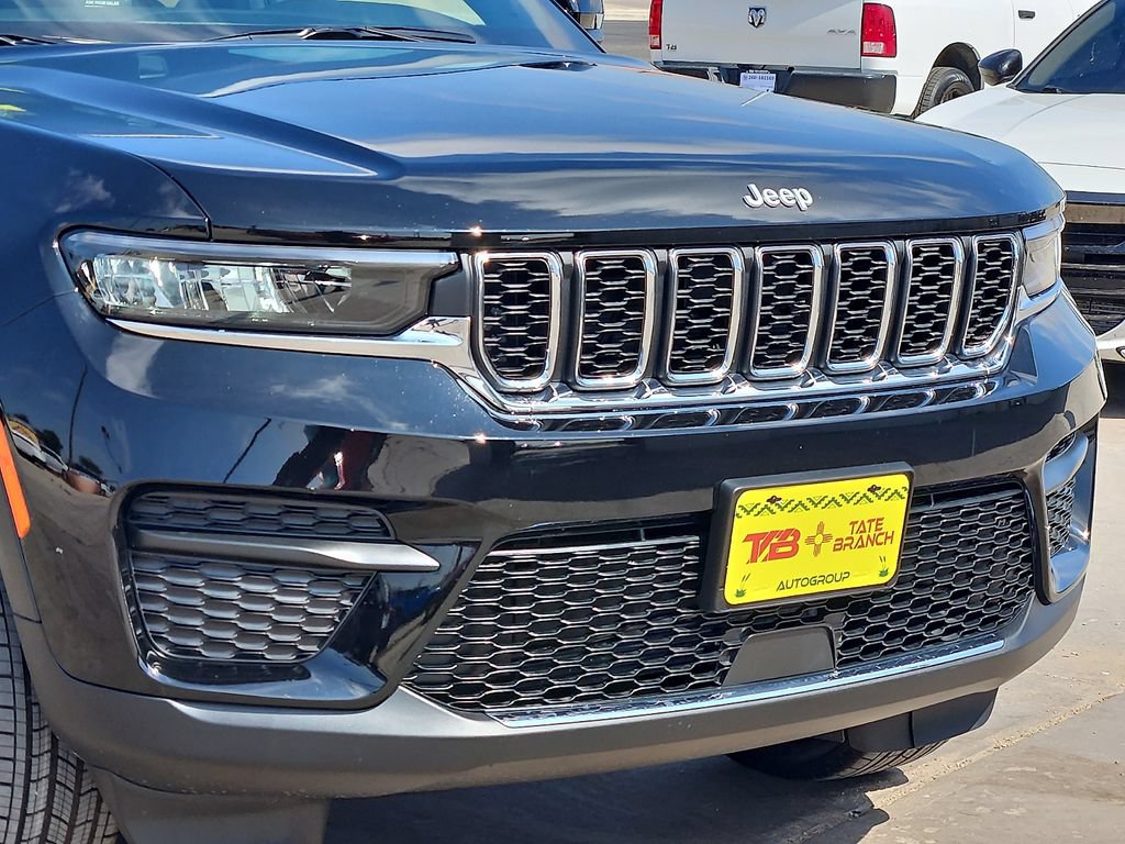 New 2026 Jeep Grand Cherokee Laredo AWD/4WD image 7