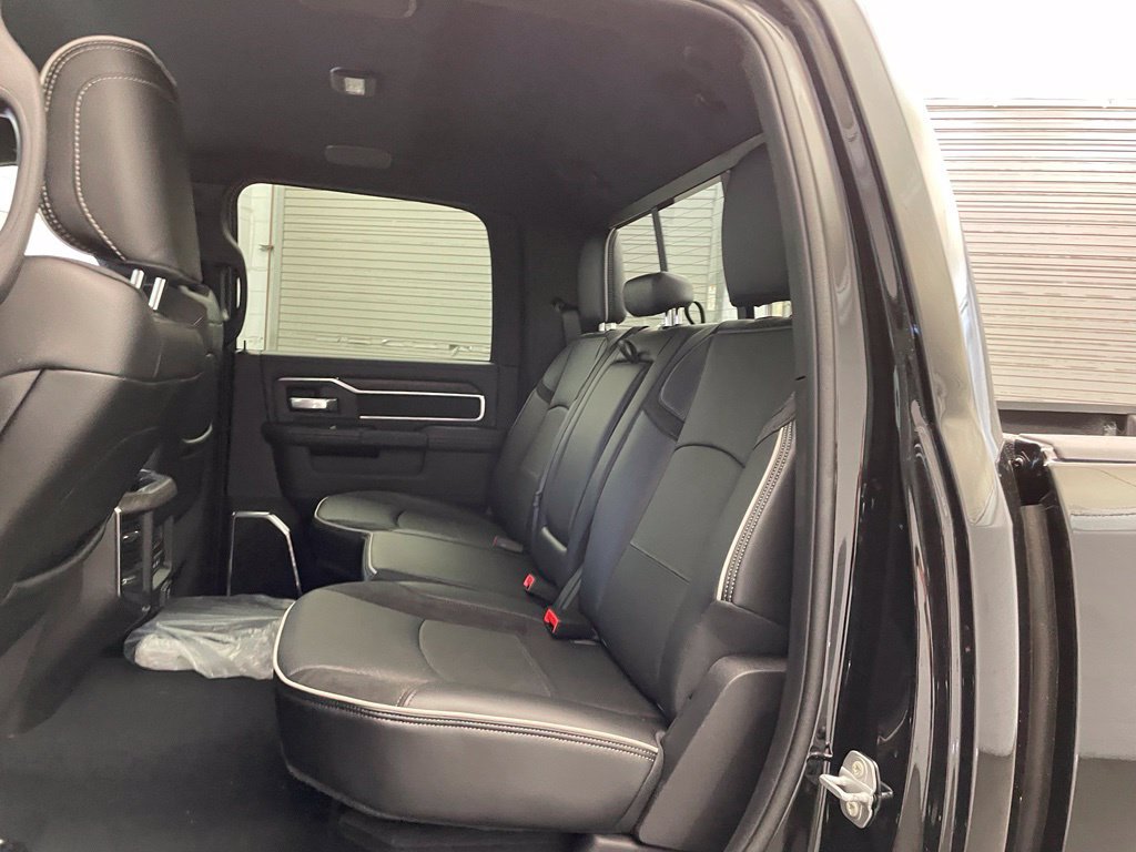New 2026 RAM 2500 Laramie w/ Night Edition AWD/4WD image 19